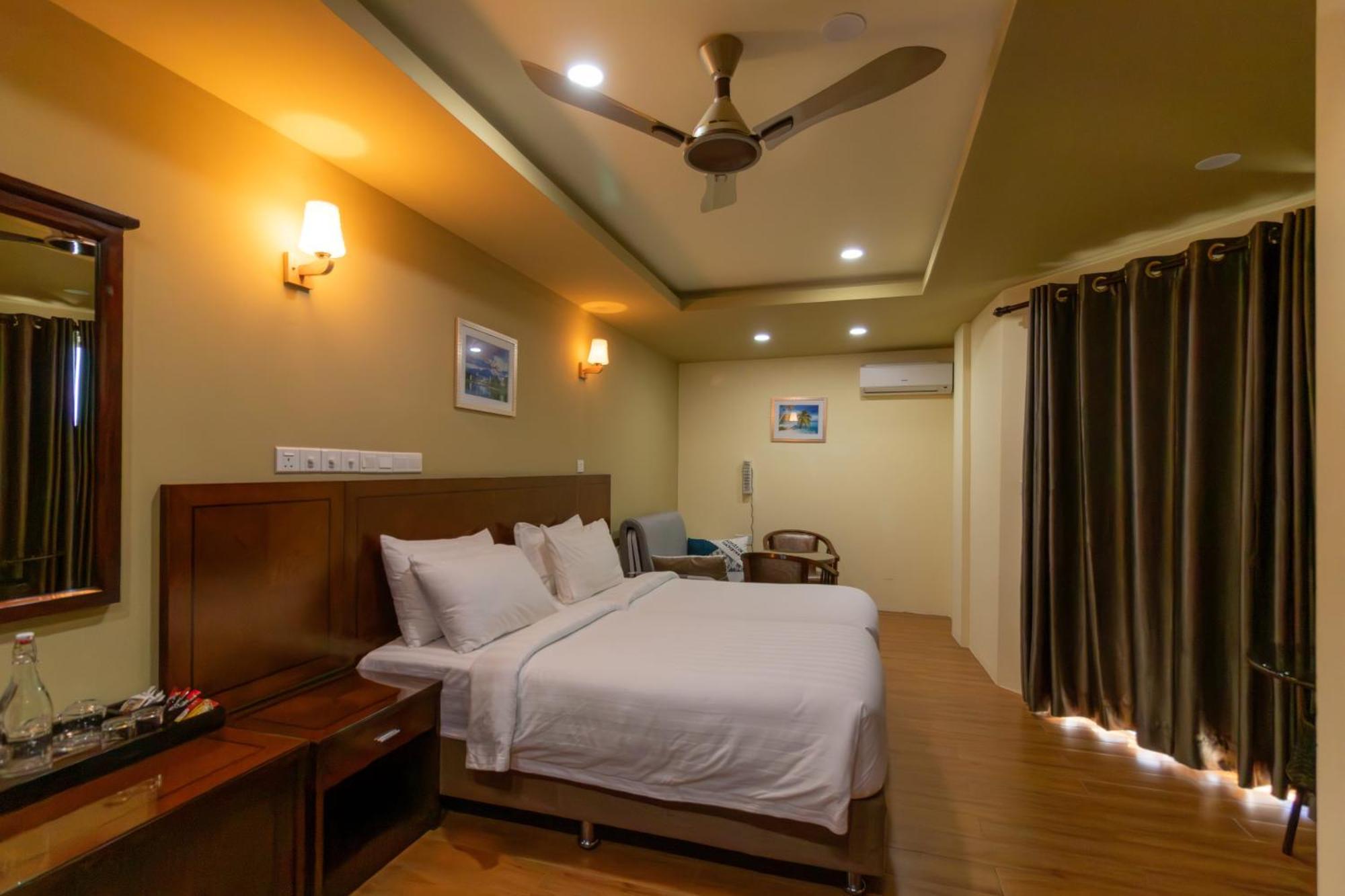 Blue Wave Hotel Maldives- Same Sea, Same Sand Same Sun Like Resorts Kudahuvadhoo Exterior foto