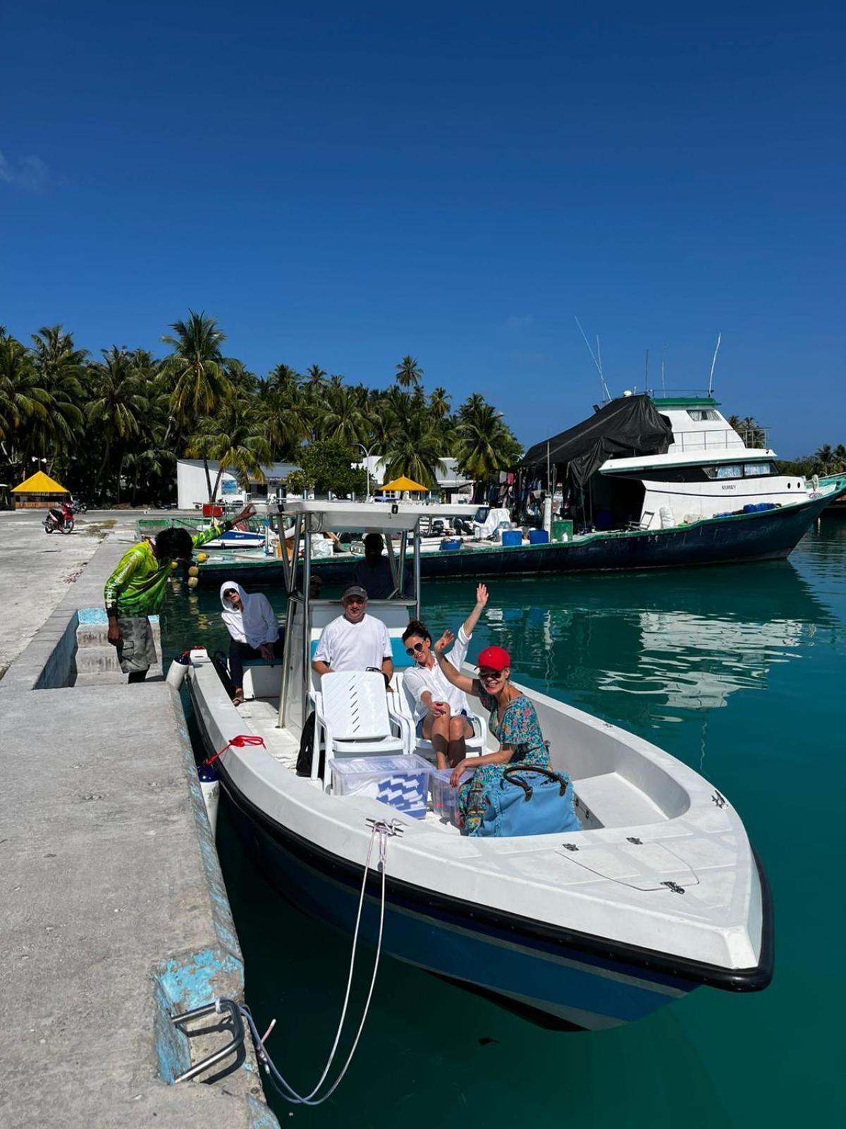 Blue Wave Hotel Maldives- Same Sea, Same Sand Same Sun Like Resorts Kudahuvadhoo Exterior foto